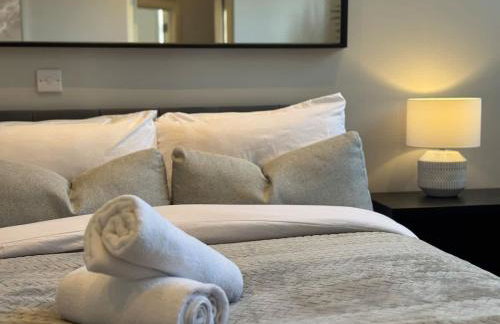 2BDR Flat By Charles Richardson ltd Short Term Lets Couldson Perfect For Insurance Stays - Foto 14