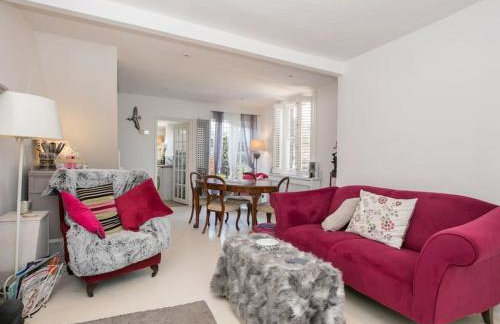 Gorgeous House near Windsor & River Thames - Photo 18