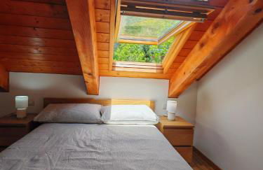 Chimenea y cocina moderna, encanto rústico con confort - Aüt 3 - Foto 31