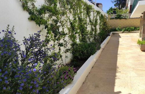 Newly furnished cozy house next to the beach - Foto 28