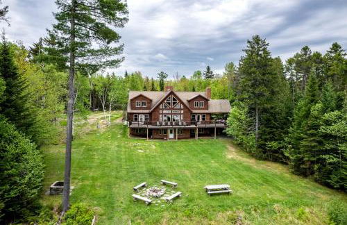 Secluded Cabin with Fireplace and Games in Lily Bay Township, Maine - Foto 16