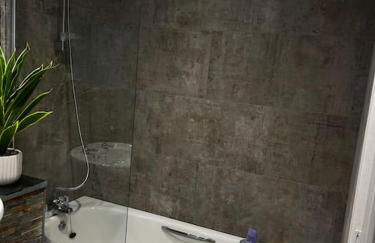 Apothecary Hall - Snowdonia - Photo 19