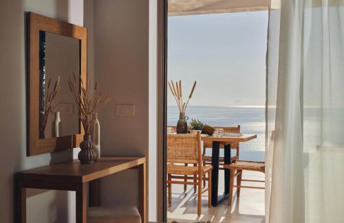 Thelxi's Suite II - Brand New Seaview Suite! - Foto 35