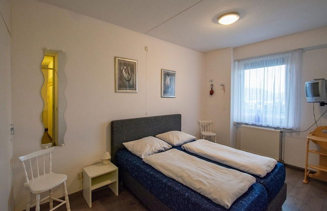 An Apartment That is Attractively Furnished - Foto 5