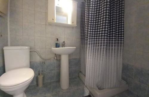 Isalos Urban Oasis Thessaloniki - Tranquil Garden Retreat - Walk to City Center - Free Easy Parking - Near Helexpo & University - Foto 6