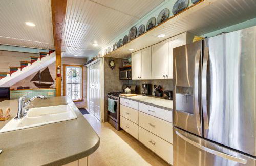 Historic Friendship Boat House Near Back River! - Foto 10