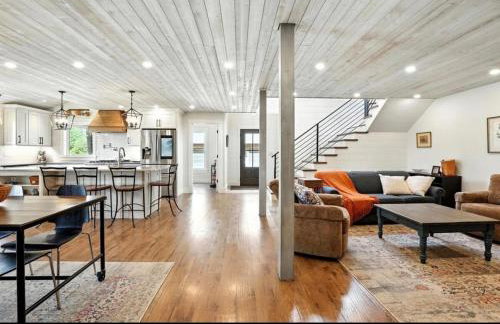 Big Meadow Farm at New London and Pleasant Lake - Foto 1