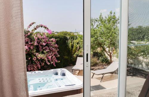 L'Escapade Jaune - Jacuzzi, Wi-Fi, tout équipée - Foto 28