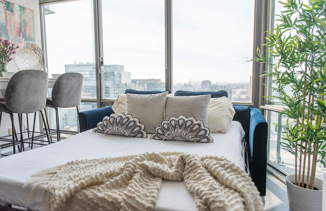 QuickStay Two-Bedroom Condo - Photo 14