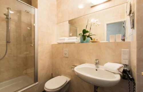 DIRAZI Guesthouse & Apartments GmbH - Foto 38