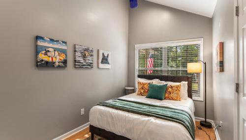 4bd Waterfront House in Lake Lanier with HotTub, FirePit, Wifi, Ping Pong and 2 Kaya - Foto 4