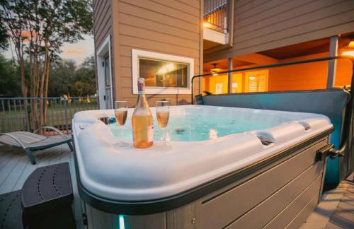 Luxury on Lake LBJ With Hot Tub Firepit & Boat Slip - Foto 88