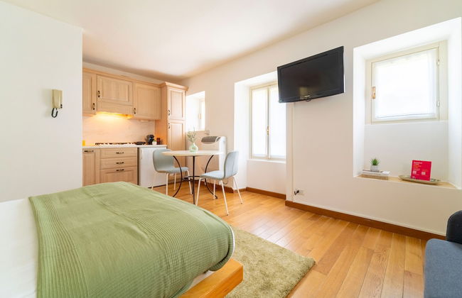 Tremezzo Cozy Studio by Wonderful Italy - Photo 6