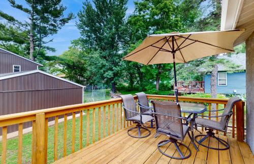 Steps to Dtwn and St Croix River! Stucco House - Foto 2