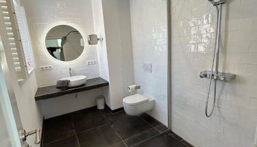 Kapitänshaus von 1712 - neu saniert - Foto 5, Shower