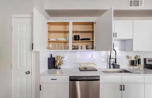 Luxury Apartment in Bricktown Riverwalk - Photo 5