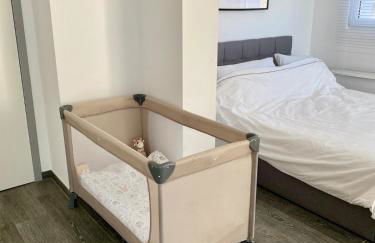 Modernes Wasserfront Wohnung, Terrasse, Parkplatz - Foto 26