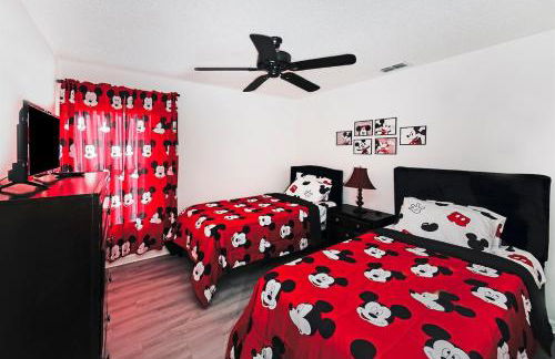 Spacious 6BR 4BA Villa, Private Pool, Near Disney - Foto 26