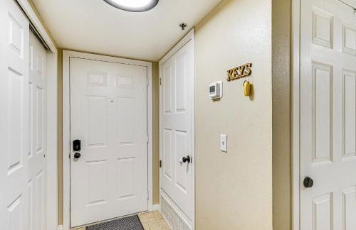 Cozy and Centrally Located SLC Condo with Balcony! - Foto 27