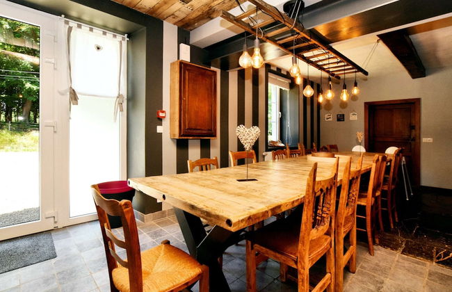 Magnificent Holiday Home in Baronville With Heated Pool & Billiards - Photo 35