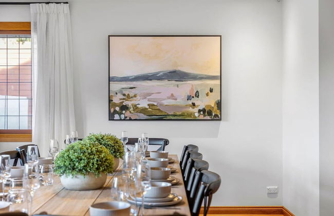 The Peninsula Chateau Lodge-inspired Luxury - Photo 18