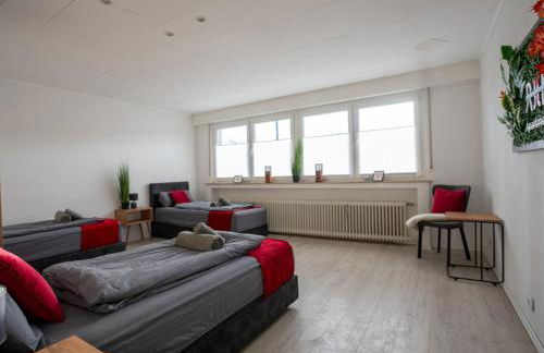 Serviceroom24 - Apartment 2 in Gladbeck WLAN - Smart-TV - 24-7 Check-in und Küche - Foto 10