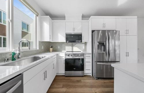 Central Santa Ana - Modern 4BR Home Near Disneyland - Foto 8