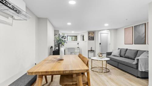 Spacious NW Apt Steps to 14th Street Corridor - Foto 5