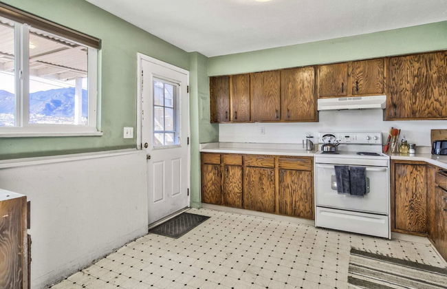 2BR Pikes Peak Views Garden of Gods Dog-friendly! - Photo 15