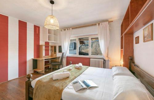 La Lanterna Swimming Pool Retreat - Happy Rentals - Foto 17