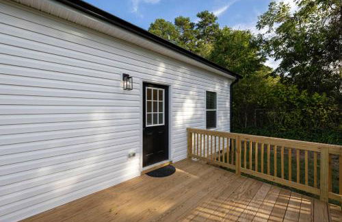 5 Min to Downtown - 12 to Elon - Deck - Wi-Fi - Foto 59