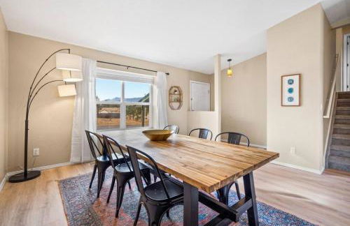 Beautiful Mountain Views Close to Hiking Trails - Foto 17