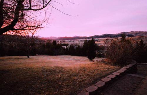 Charming, Spacious, Contemporary Mountain Retreat - Foto 12