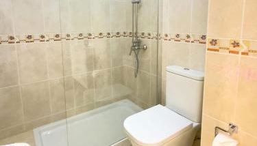 3 BEDROOM OCEAN VIEW PENTHOUSE WITH PRIVATE TERRACE & jACUZZI - Foto 2