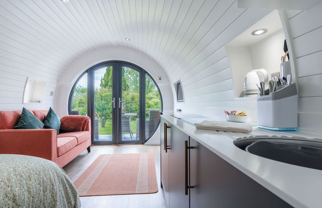 Woody's - 1 Bedroom Pod - Cold Inn - Photo 9