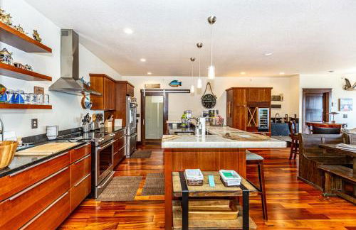 Starboard Point: Stunning Luxury Condo in the heart of DL! - Foto 8