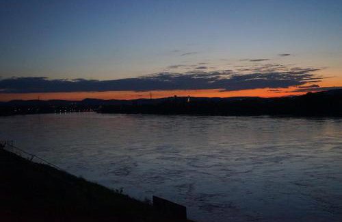 Exklusives Rhein-Lounge Apartment mit direktem Rheinblick, Sauna, 2 Schlafzimmern, Parkplatz für bis zu 5 Gäste - Foto 15