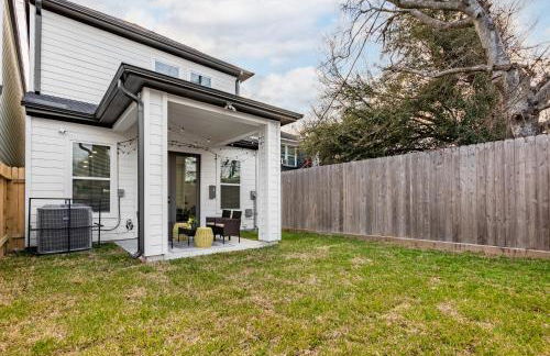 3 Bedroom and 3 bath - Photo 47