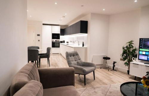 High Rise Apartment in City Centre with Stunning Views - Foto 1