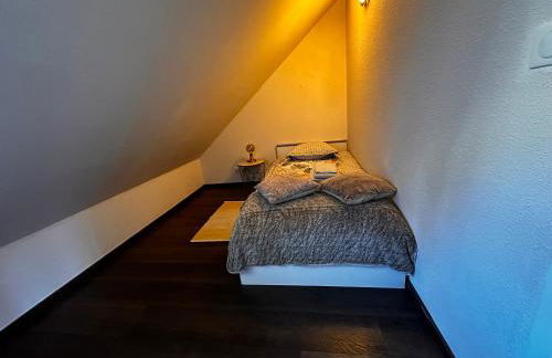 La Maison aux Volets Bleus 3ème Étage - Photo 12