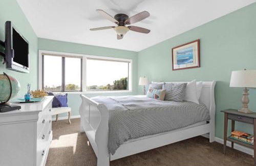 Expansive Ocean-View Retreat with Home Theatre & Spa - Foto 68