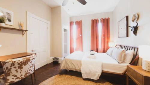 Entire Duplex 2 APTS & 6 BDRS near Forsyth Park! - Foto 3