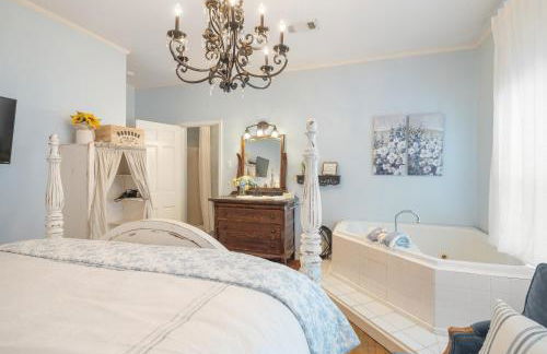 King suite-Huge tub-A Charmer-The Blue Jay Suite - Foto 7