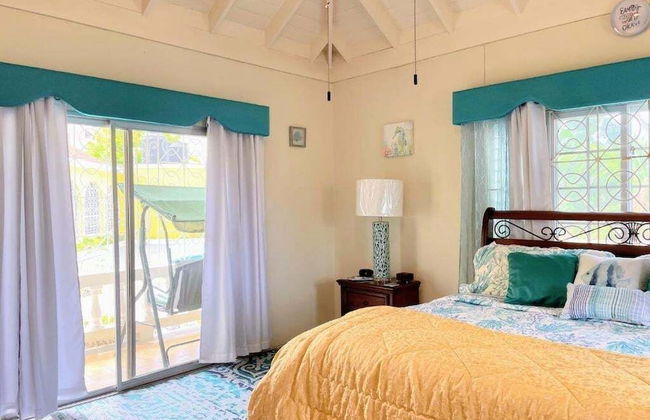 Yancey Largo Villa Perfect Jamaica Ironshore Getaway w Private Pool and Onsite Staff Services by RedAwning - Photo 16