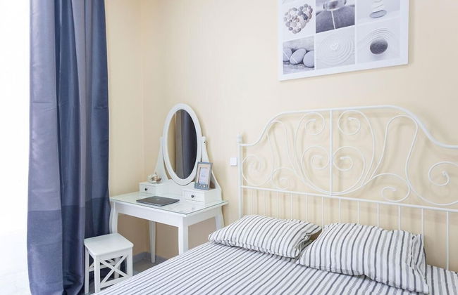 Sunny Urban Apt. Historic District - Sol - Photo 8