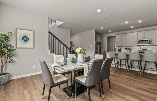 4Bed Luxury Getaway with Pool Table and Near Lake Lavon - Foto 9