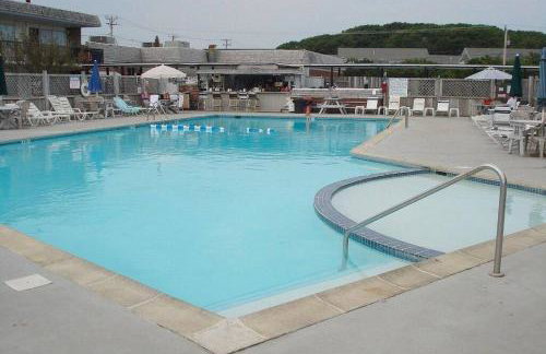 P-Town 2br Beach Beauty on the Bay. Water View! - Foto 13