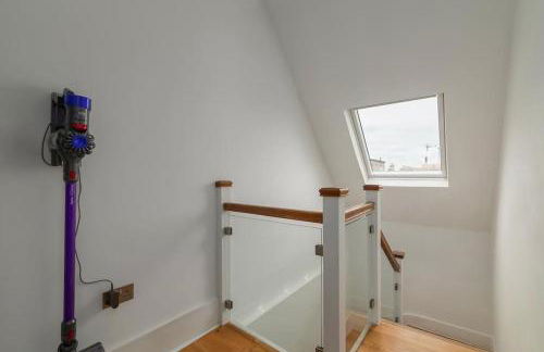 Modern Spacious 2 Bedroom Flat near Richmond Park - Foto 8
