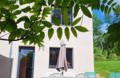 Gîte Volcans - 1-4 pers, au calme à 20 mins de Vulcania, Puy-de-Dôme et Lemptegy, 35 mins du Mont Dore et du Sancy - Foto 2