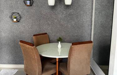 Cozy 2-Bedroom Apartment 2 km from the Airport - Photo 1